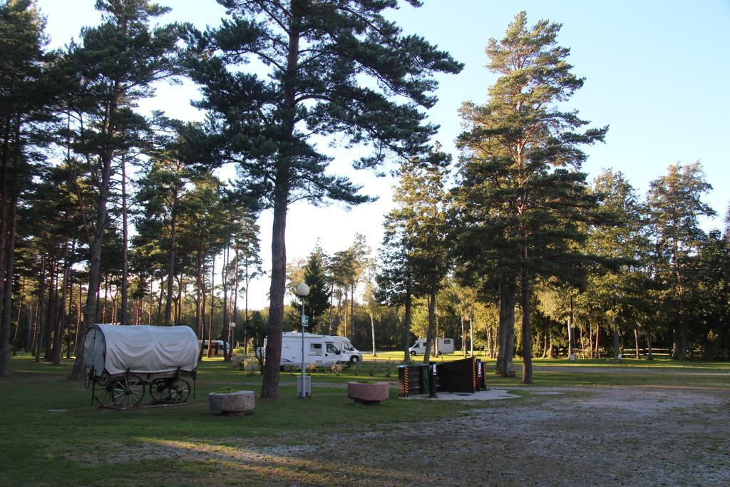 Tehumardi Camping Salme Exterior foto